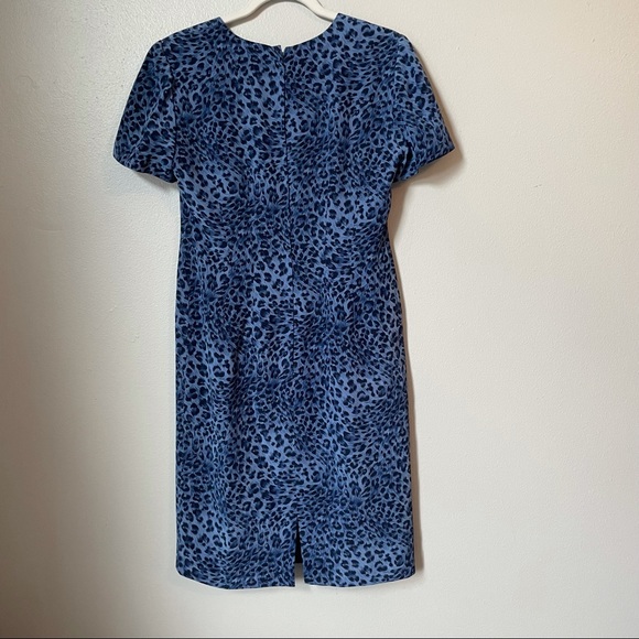 Maggy London (4) Leopard Print Blue on Blue 100% Silk Dress - Picture 7 of 9